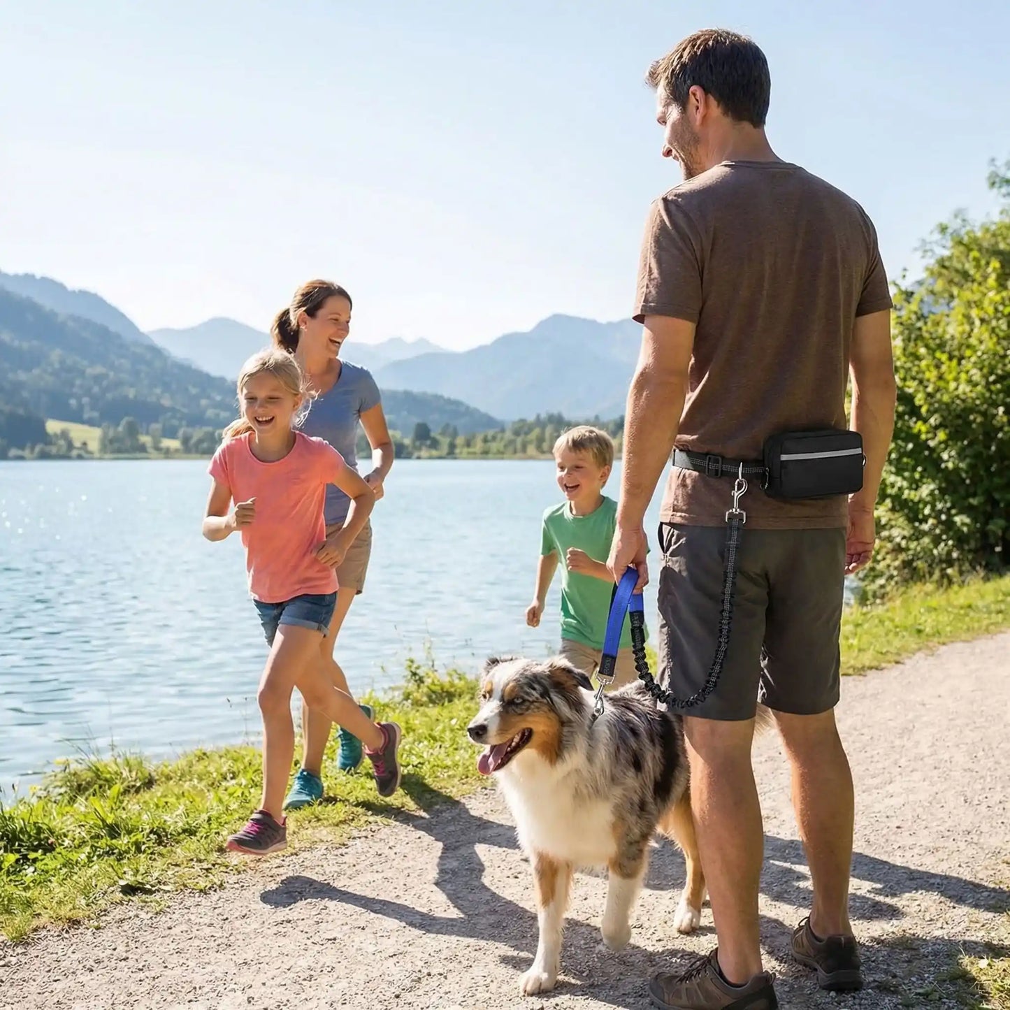 Cross dogline famille se promène proche lac laisse canicros