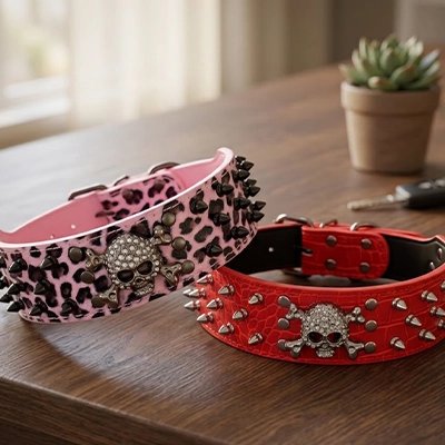 Collier Chien style rock rose et rouge